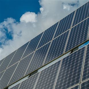 Pannelli fotovoltaici sui tetti delle scuole: investimento da oltre 450 mila euro