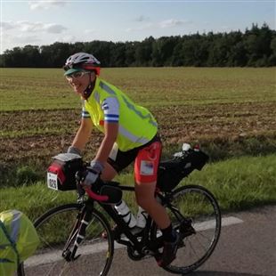 Oltre 1200 km in bici: l’impresa in terra francese dell’avvocato-ciclista Cinzia Vecchi