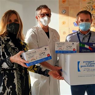 Fantasie e Colori Srl dona 10mila mascherine per bambini all’ospedale di Sassuolo