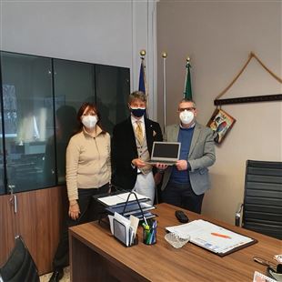 Il Rotary Club di Sassuolo ha donato sei PC all’istituto Elsa Morante