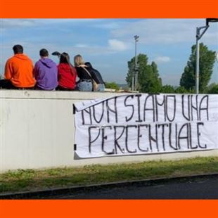 Protesta di studenti dell'Iti Volta contro i doppi turni
