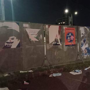 Strappati alcuni manifesti elettorali del centrodestra lungo la circonvallazione 