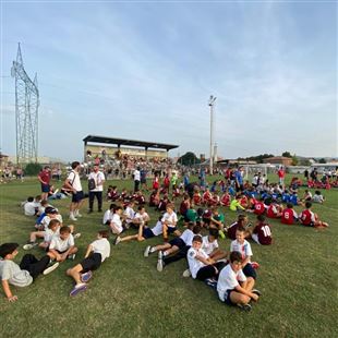 Tanti piccoli calciatori al campo don Boccedi per i memorial Caiti e Bellei