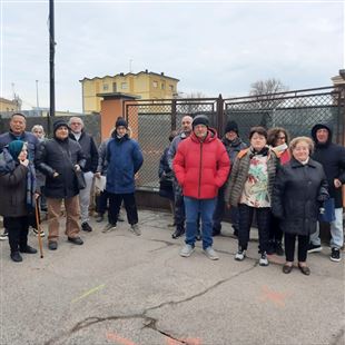 Cantiere multipiano, gruppo di residenti protesta per la chiusura di un accesso alle loro palazzine