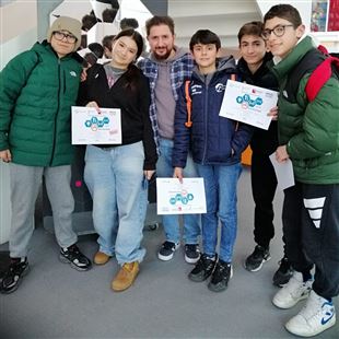 Alice, dell'istituto comprensivo 4 ovest, vince l'Hackathon di Bologna