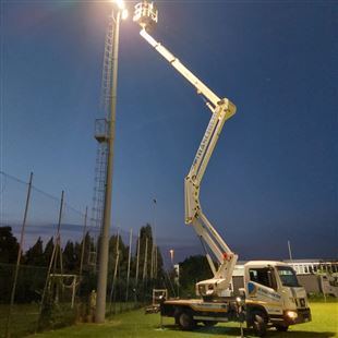 Torna funzionante il campo sportivo in via Toscana 