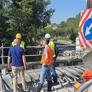 Sopralluogo ponte Veggia: al momento il cantiere procede regolarmente e senza ritardi