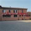Scritte "No Vax" su tutti i muri esterni della primaria Sant'Agostino: danni elevati